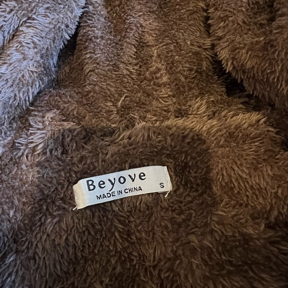 Beyove black hooded jacket with warm insulated lining - Picture 3 of 4